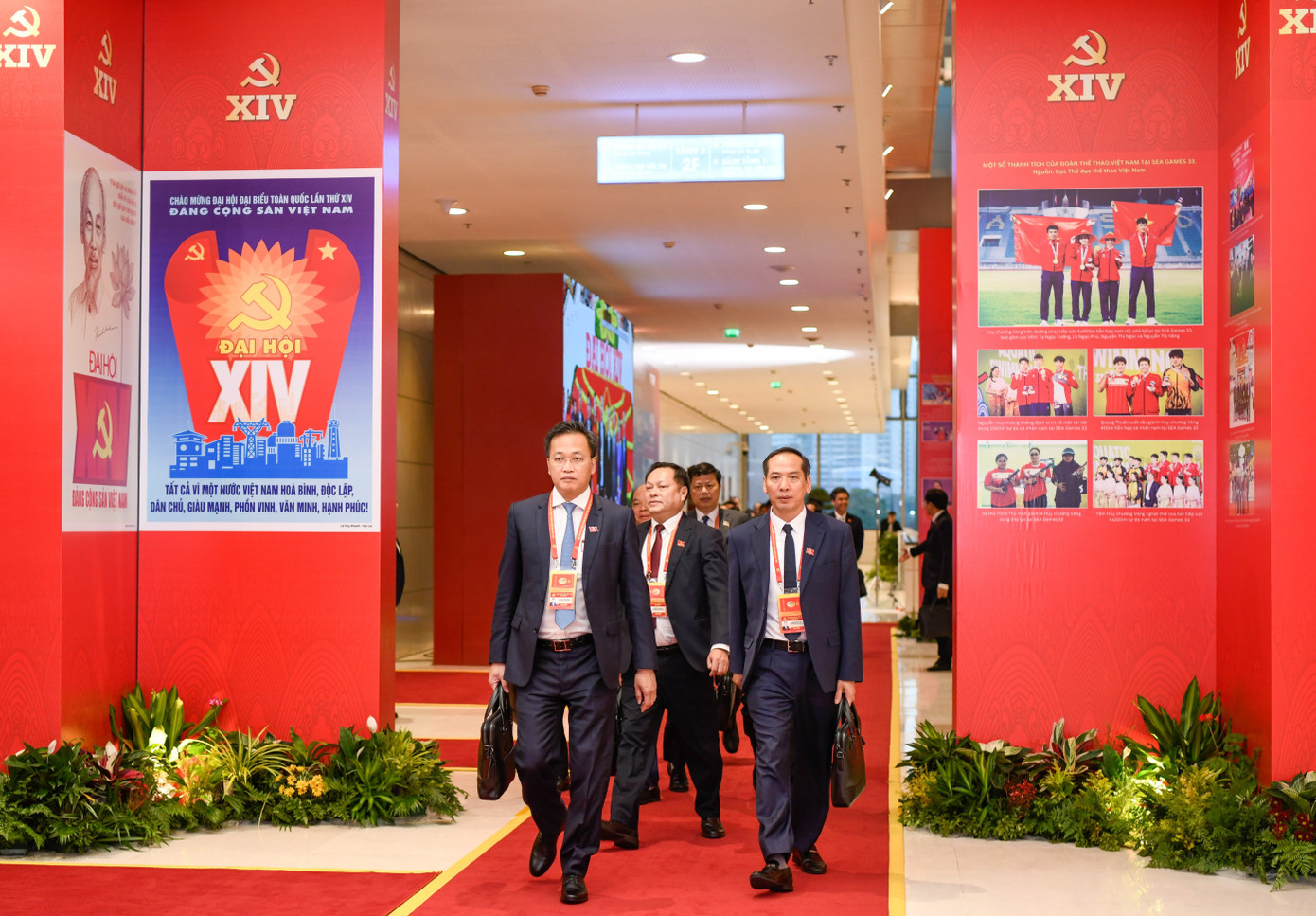 H&igrave;nh ảnh đại biểu tham gia ng&agrave;y l&agrave;m việc thứ tư Đại hội XIV của Đảng Cộng sản Việt Nam - Ảnh 10.