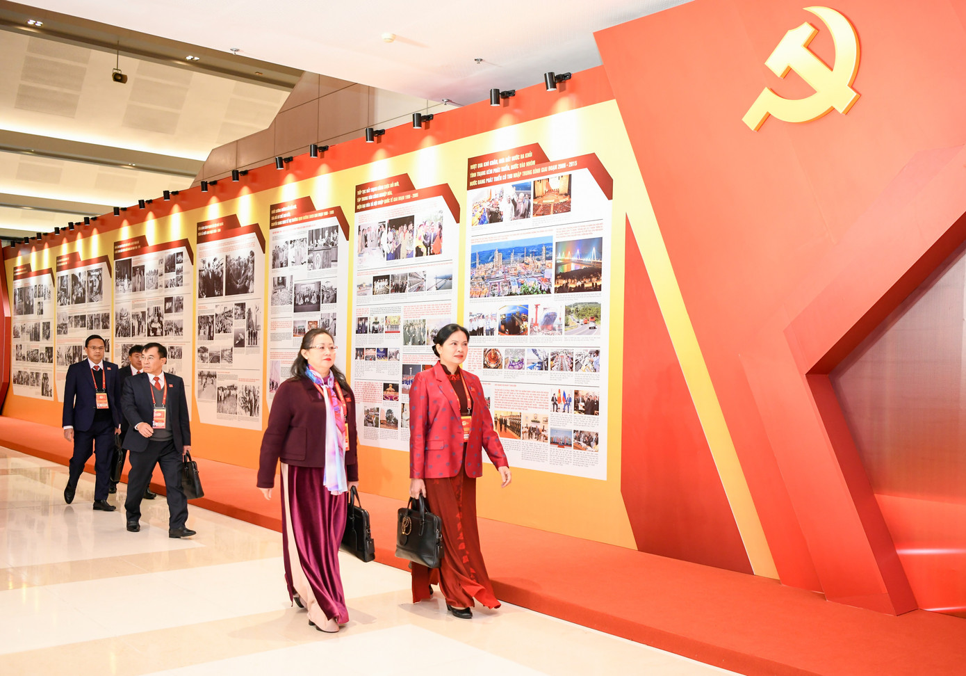 H&igrave;nh ảnh đại biểu tham gia ng&agrave;y l&agrave;m việc thứ tư Đại hội XIV của Đảng Cộng sản Việt Nam - Ảnh 16.