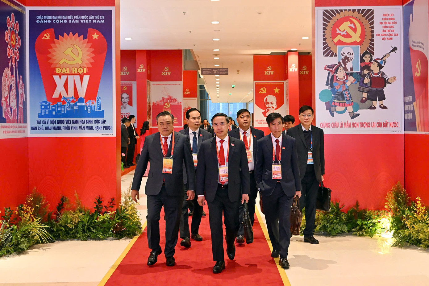 H&igrave;nh ảnh đại biểu tham gia ng&agrave;y l&agrave;m việc thứ tư Đại hội XIV của Đảng Cộng sản Việt Nam - Ảnh 6.