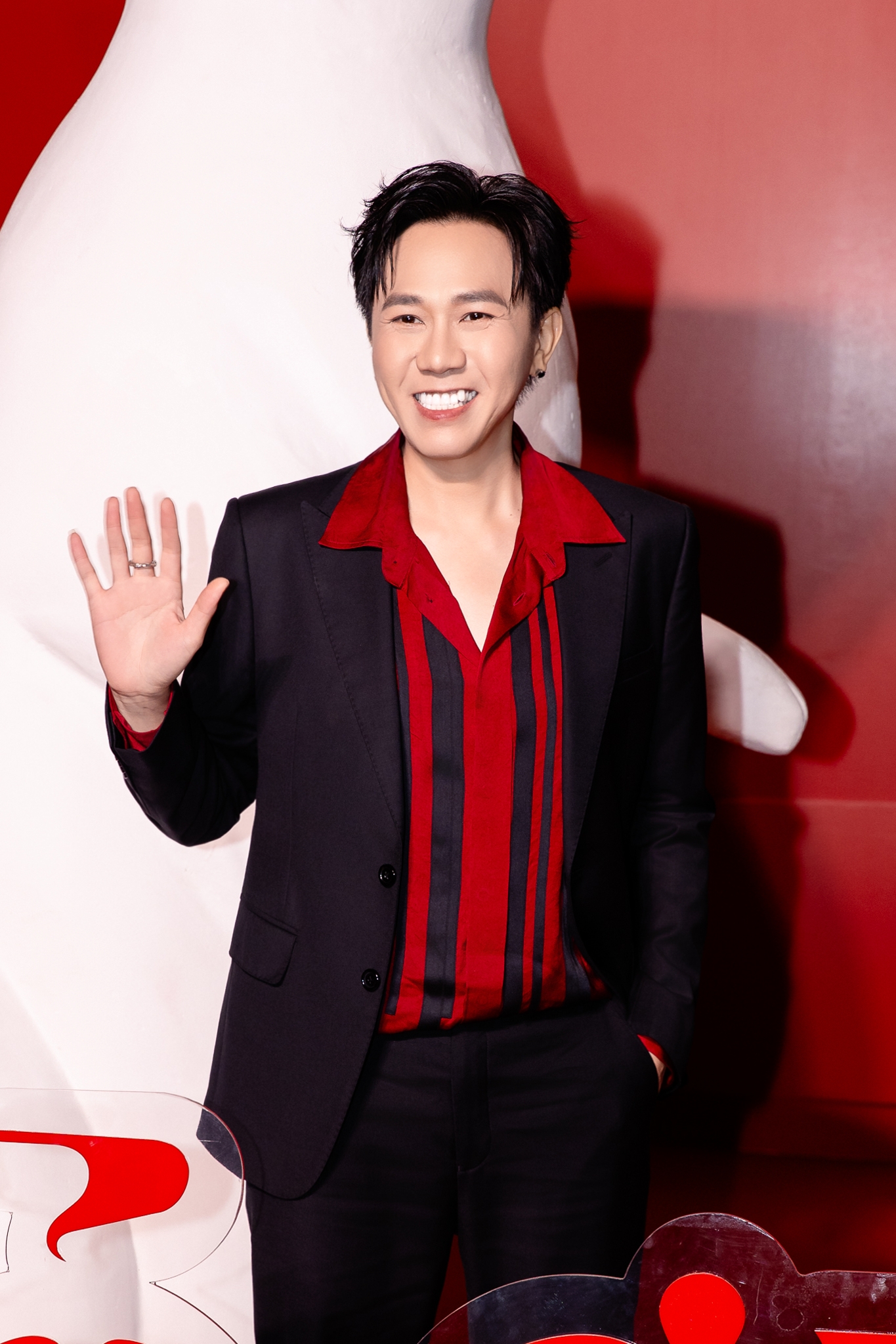 Đoạn clip gây xôn xao của Anh Đức- Ảnh 4. Đoạn clip gây xôn xao của Anh Đức- Ảnh 4.