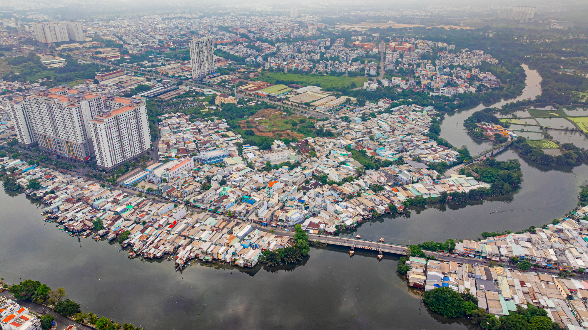 Hiện trạng rạch B&agrave; Lớn - &ocirc;ng B&eacute; trước khi được lột x&aacute;c với dự &aacute;n 17.000 tỷ ở TP.HCM - Ảnh 11.