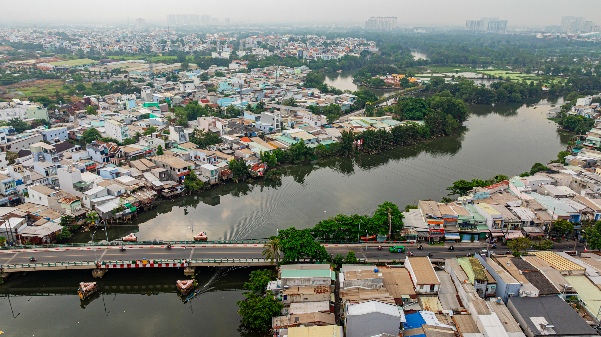 Hiện trạng rạch B&agrave; Lớn - &ocirc;ng B&eacute; trước khi được lột x&aacute;c với dự &aacute;n 17.000 tỷ ở TP.HCM - Ảnh 12.