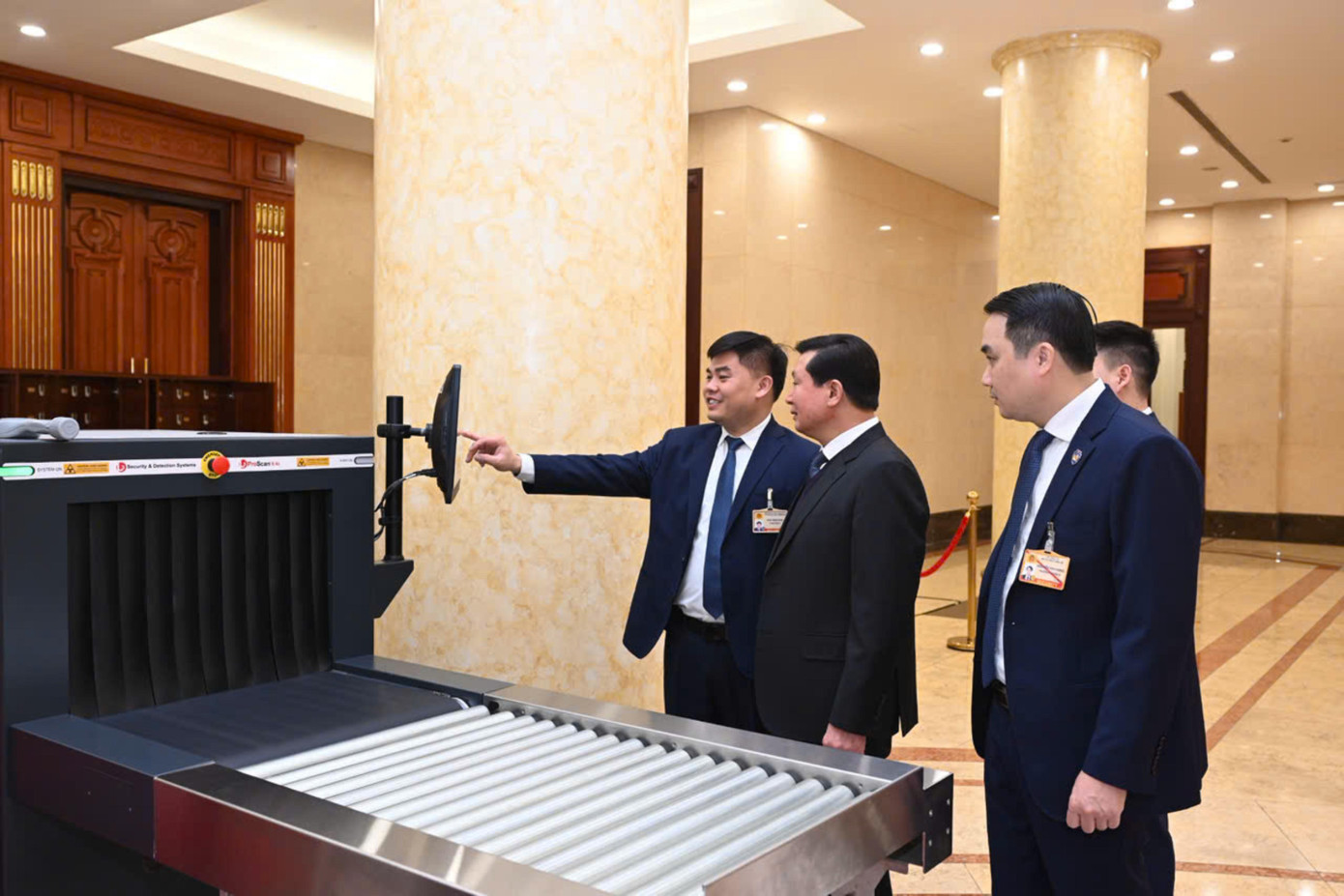 H&igrave;nh ảnh Hội nghị lần thứ nhất Ban Chấp h&agrave;nh Trung ương Đảng kh&oacute;a XIV tại Trụ sở - Ảnh 10.