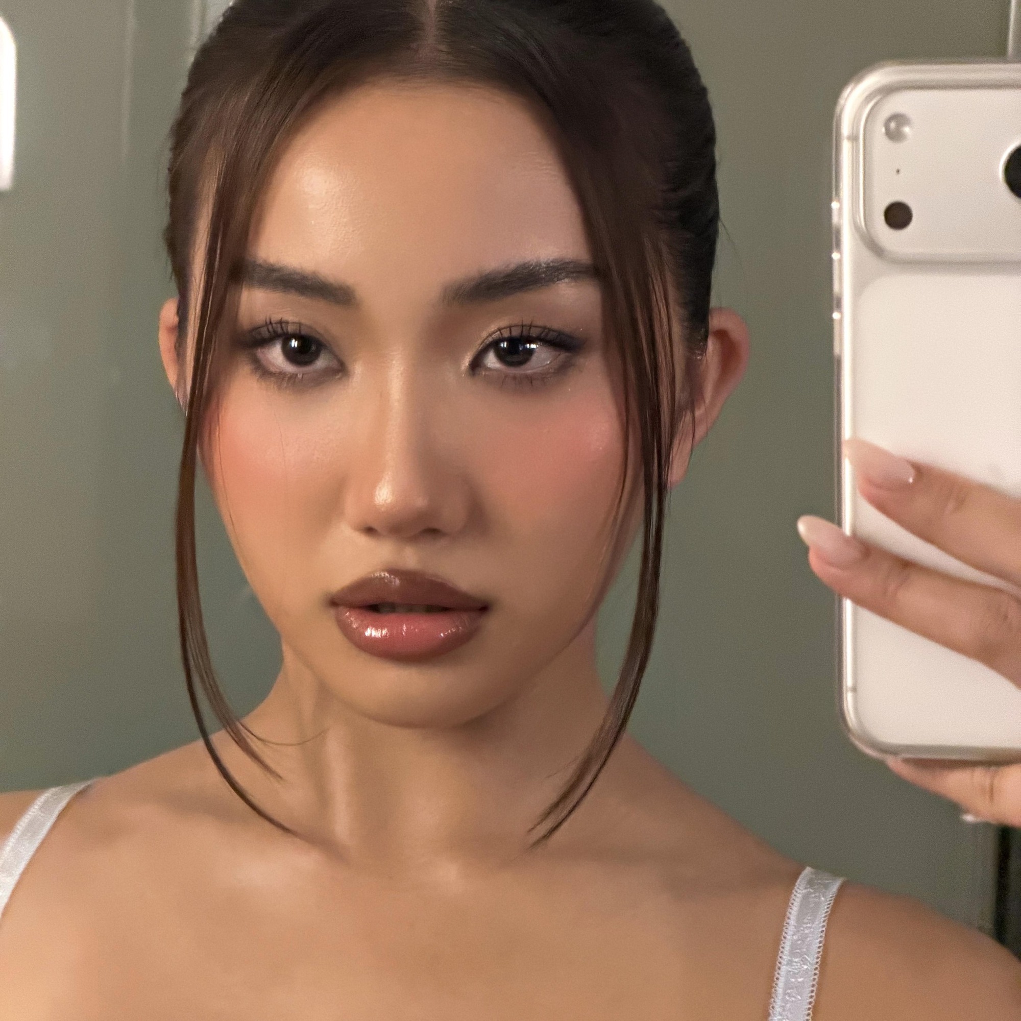 Huyền 204 v&agrave; Xo&agrave;i Non: 18 tuổi lấy chồng thiếu gia, 4 năm sau "đứt g&aacute;nh" h&ocirc;n nh&acirc;n - Ảnh 4.