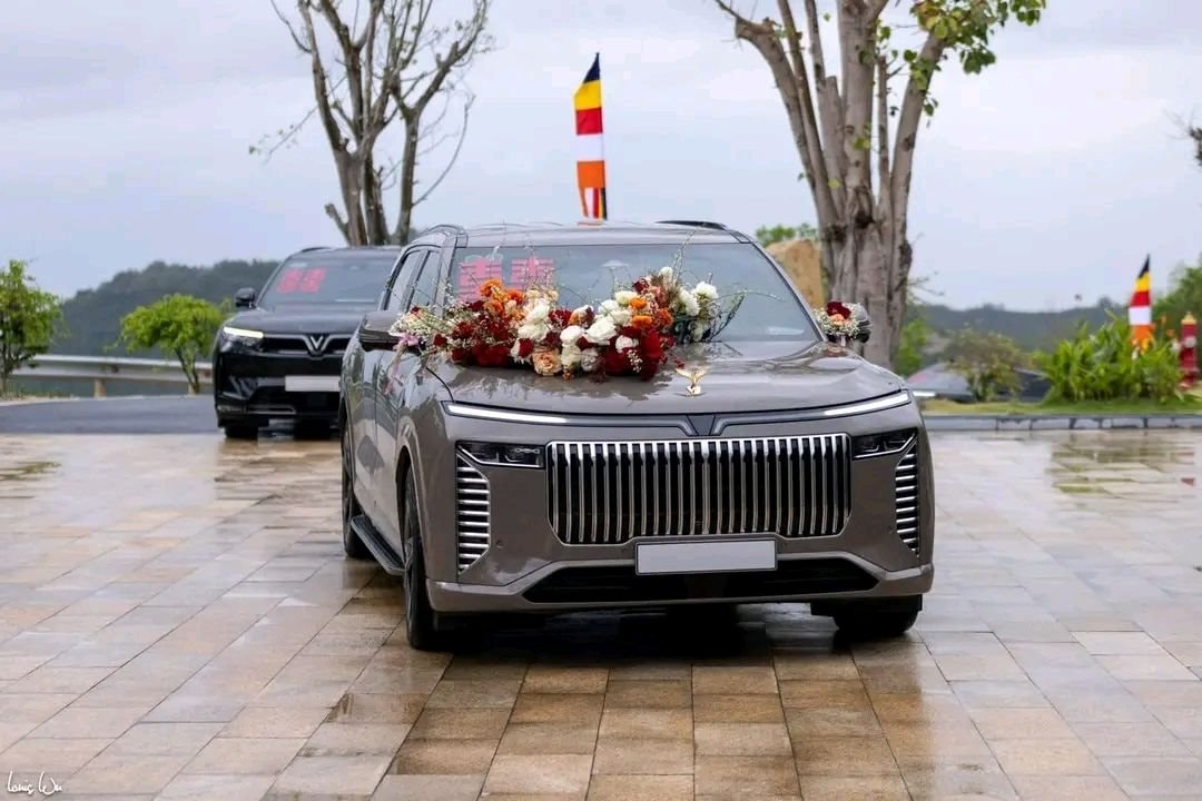 Mãn nhãn dàn xe VinFast độc bản trong đám cưới Minh Hoàng: Tỷ phú Phạm Nhật Vượng đích thân cầm lái - Ảnh 6.