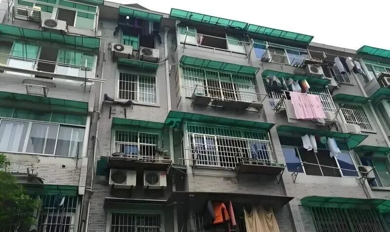 V&igrave; tiết kiệm, t&ocirc;i mua căn hộ cũ gi&aacute; 1,8 tỷ, ngỡ đ&atilde; an cư ai d&egrave; một năm sau, t&ocirc;i khủng hoảng mỗi ng&agrave;y v&igrave; quyết định n&agrave;y- Ảnh 4.