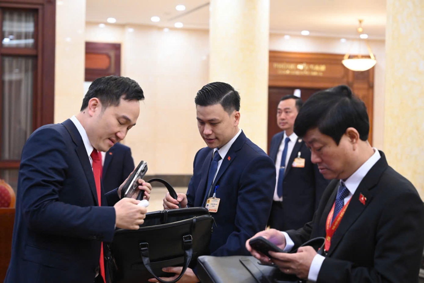 H&igrave;nh ảnh Hội nghị lần thứ nhất Ban Chấp h&agrave;nh Trung ương Đảng kh&oacute;a XIV tại Trụ sở - Ảnh 11.