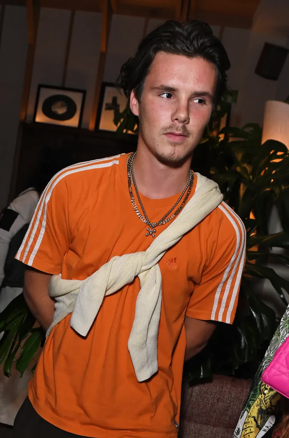 Brooklyn "phốt" David Beckham - Victoria cử 2 con trai "tấn công" mình trên MXH, Cruz đáp trả ẩn ý "đừng quên cội nguồn" - Ảnh 1.