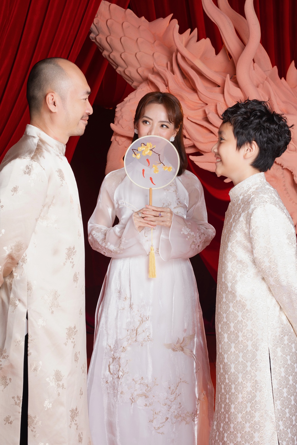 Thu Trang Tiến Luật khoe con trai 13 tuổi rưỡi cao 1,78m, thông thạo 3 ngoại ngữ- Ảnh 6.