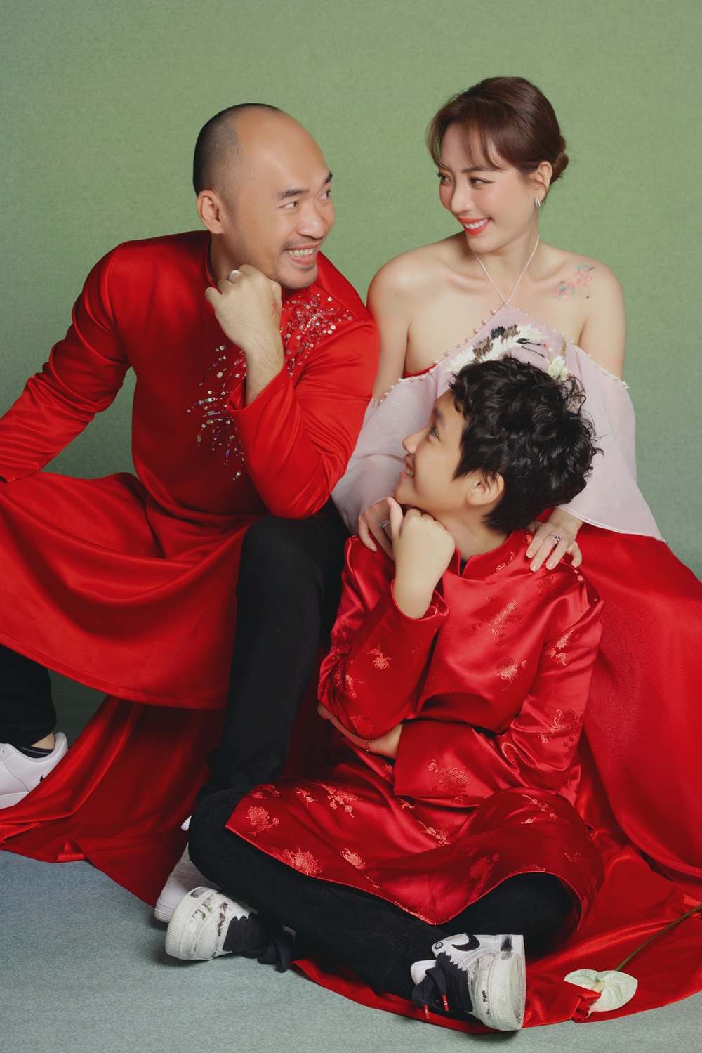 Thu Trang Tiến Luật khoe con trai 13 tuổi rưỡi cao 1,78m, thông thạo 3 ngoại ngữ- Ảnh 9.