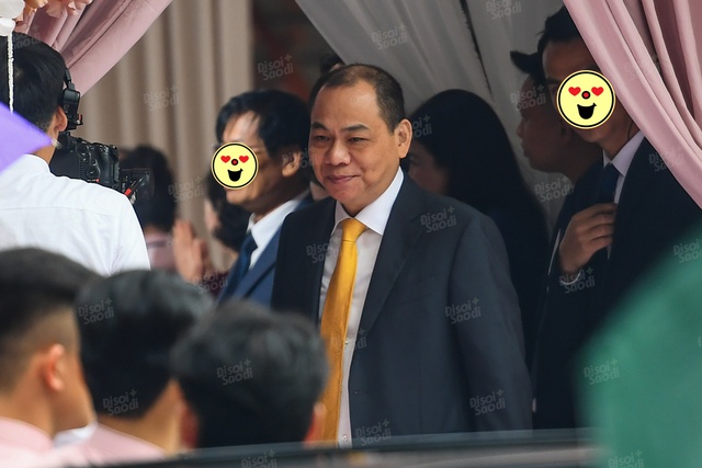 Tại sao mẹ chồng không có mặt trong lễ đón con dâu Phương Nhi?- Ảnh 3. Tại sao mẹ chồng không có mặt trong lễ đón con dâu Phương Nhi?- Ảnh 3.