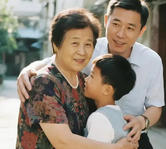 Mẹ vừa nghỉ hưu đã ép con gái bỏ việc về quê, chồng tôi nghe thấy chỉ cười khẩy rồi cảnh báo trước 1 việc- Ảnh 1.