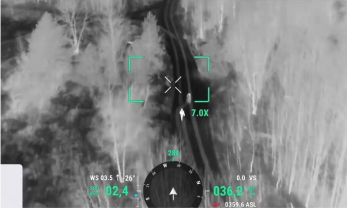 Ukraine tung vũ kh&iacute; "khủng" khiến l&iacute;nh Nga phải bỏ vị tr&iacute; - Ảnh 2.