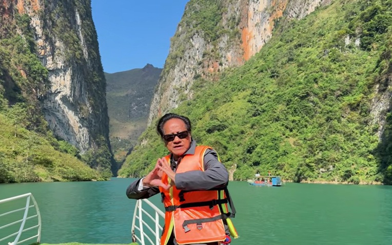 Chế Linh U90 đi tới điểm đầu đất nước: "Quá tuyệt vời, quê hương tôi!" - Ảnh 1.