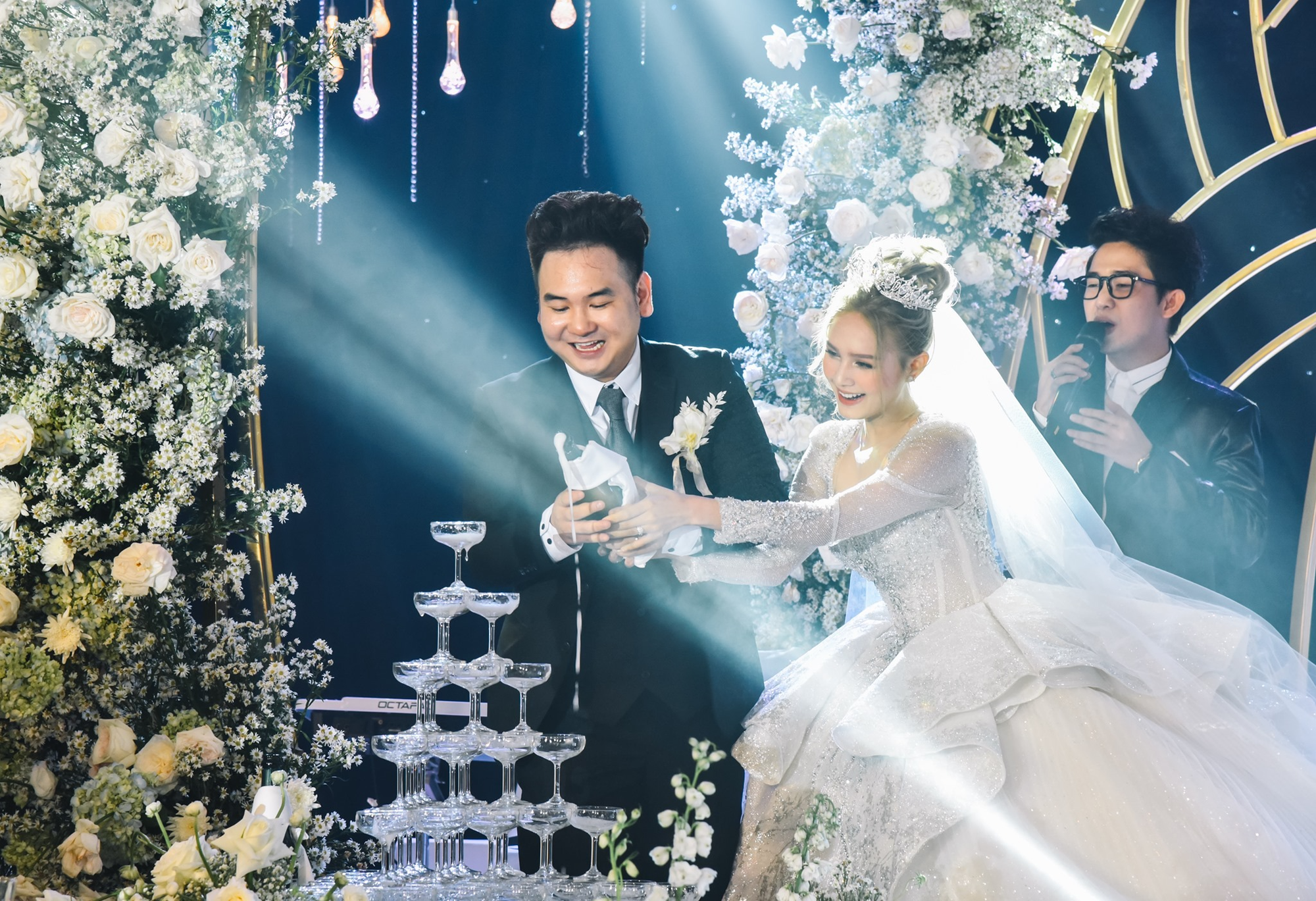 Huyền 204 v&agrave; Xo&agrave;i Non: 18 tuổi lấy chồng thiếu gia, 4 năm sau "đứt g&aacute;nh" h&ocirc;n nh&acirc;n - Ảnh 11.