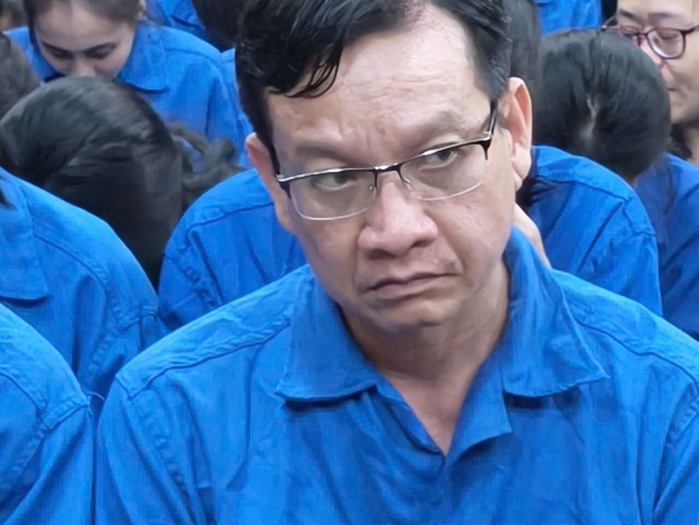 Đề nghị mức &aacute;n nghi&ecirc;m khắc đối với 100 bị c&aacute;o trong vụ kiểm nghiệm Kẹo Kera - Ảnh 1.