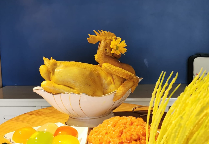 G&agrave; luộc nguy&ecirc;n con trong m&acirc;m cỗ Tết: Biểu tượng của sự b&igrave;nh an v&agrave; may mắn - Ảnh 1.