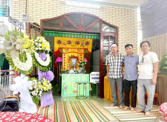 Nam nghệ sĩ duy nhất dự tang lễ Thương T&iacute;n đăng 1 bức ảnh khiến nhiều người x&uacute;c động, cảm ơn - Ảnh 2.