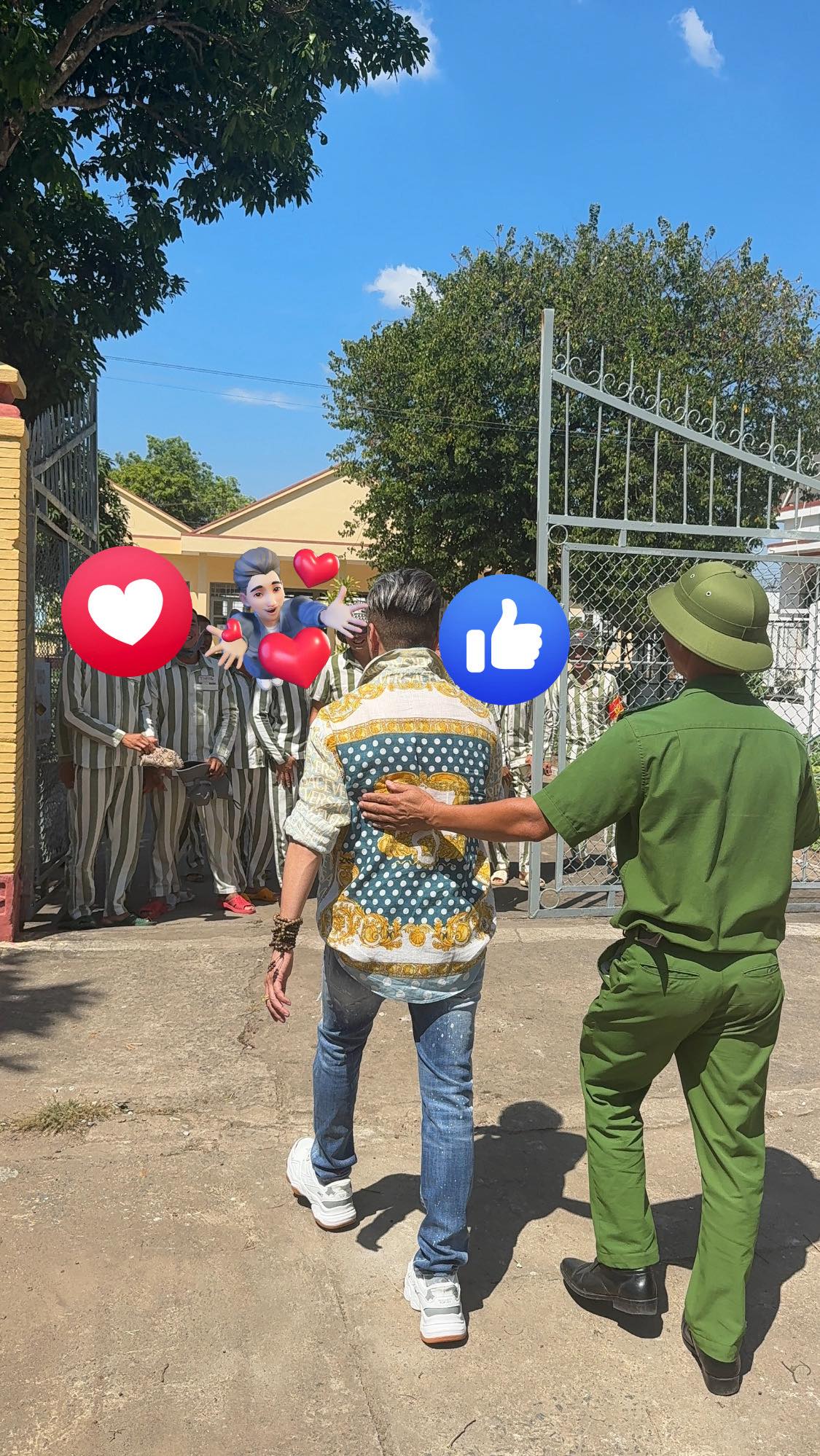 "Ông hoàng nhạc Việt" đình đám một thời đi hát ở trại giam Xuyên Mộc - Ảnh 1.