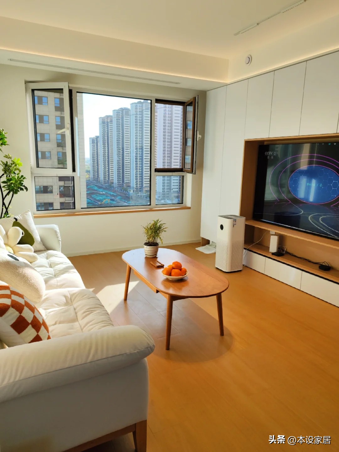 Xem xong căn hộ 80m&sup2; n&agrave;y, t&ocirc;i mới hiểu v&igrave; sao dọn nh&agrave; ho&agrave;i vẫn mệt- Ảnh 1.