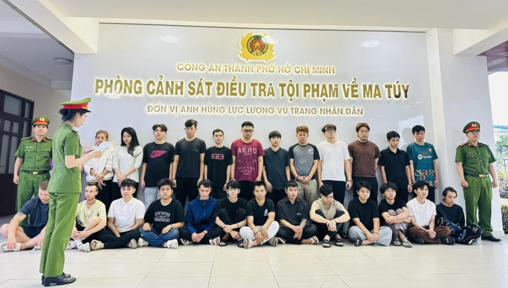 Bắt 3 nhân viên Trung tâm hỏa táng Bình Hưng hòa vì lợi dụng chức vụ - Ảnh 3.