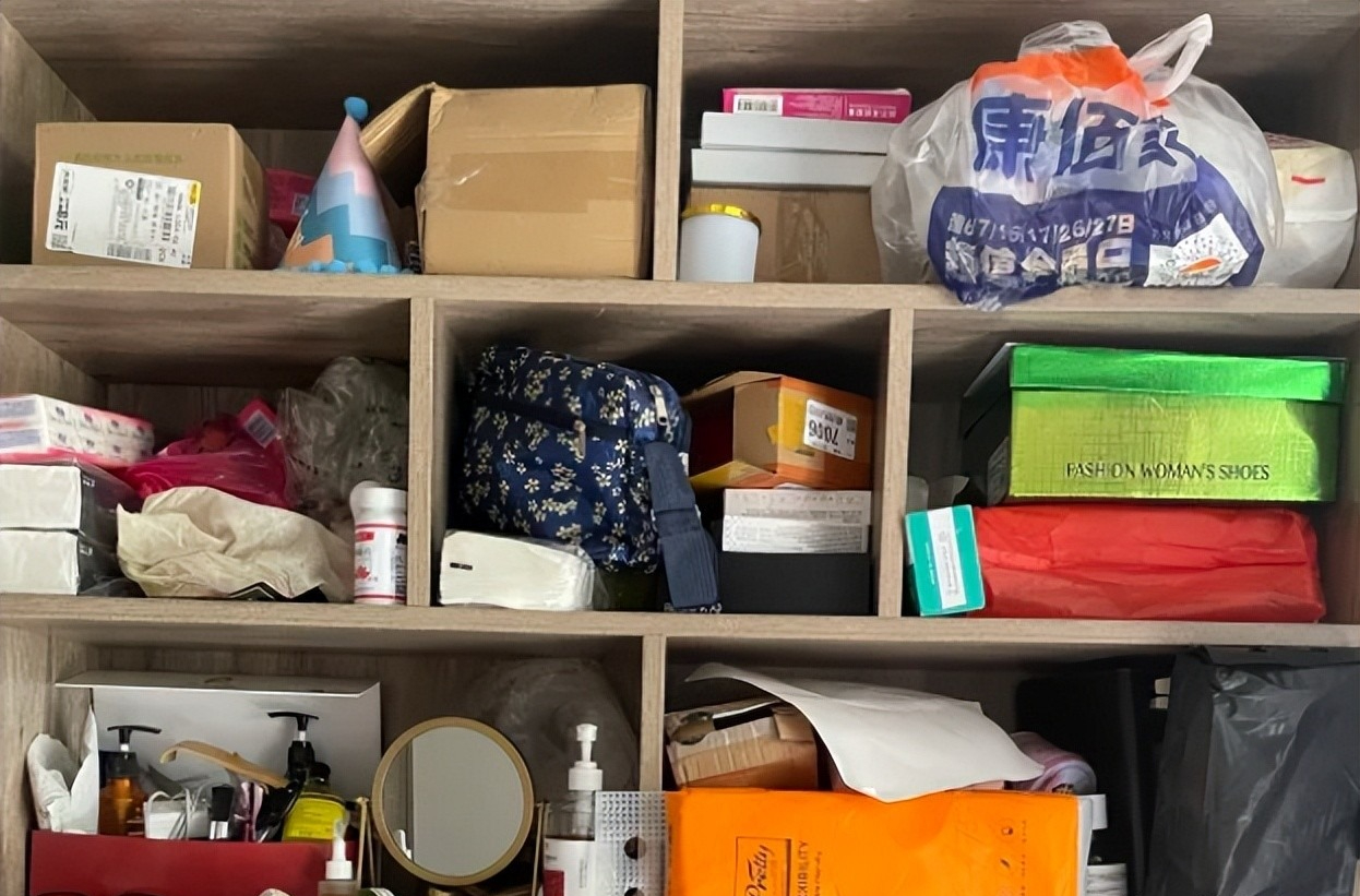 5 th&oacute;i xấu biến ng&ocirc;i nh&agrave; th&agrave;nh b&atilde;i r&aacute;c, cảm gi&aacute;c &ldquo;rẻ tiền, ngh&egrave;o kh&oacute;&rdquo; bủa v&acirc;y- Ảnh 3.