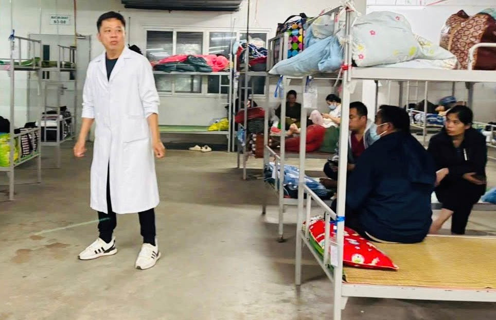 Độc Lạ Hà Nội: 'Biến' Hầm Xe Thành Nơi Nghỉ Tạm Cho Người Nhà Bệnh Nhân Ham Nha 2178 8393 1769239065231 17692390654921609791018