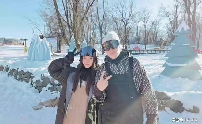 Hoang mang cả Cbiz: Angelababy vướng nghi vấn làm "tiểu tam", đang cặp kè ca sĩ hơn 8 tuổi và có 3 con? - Ảnh 2. Hoang mang cả Cbiz: Angelababy vướng nghi vấn làm "tiểu tam", đang cặp kè ca sĩ hơn 8 tuổi và có 3 con? - Ảnh 2.