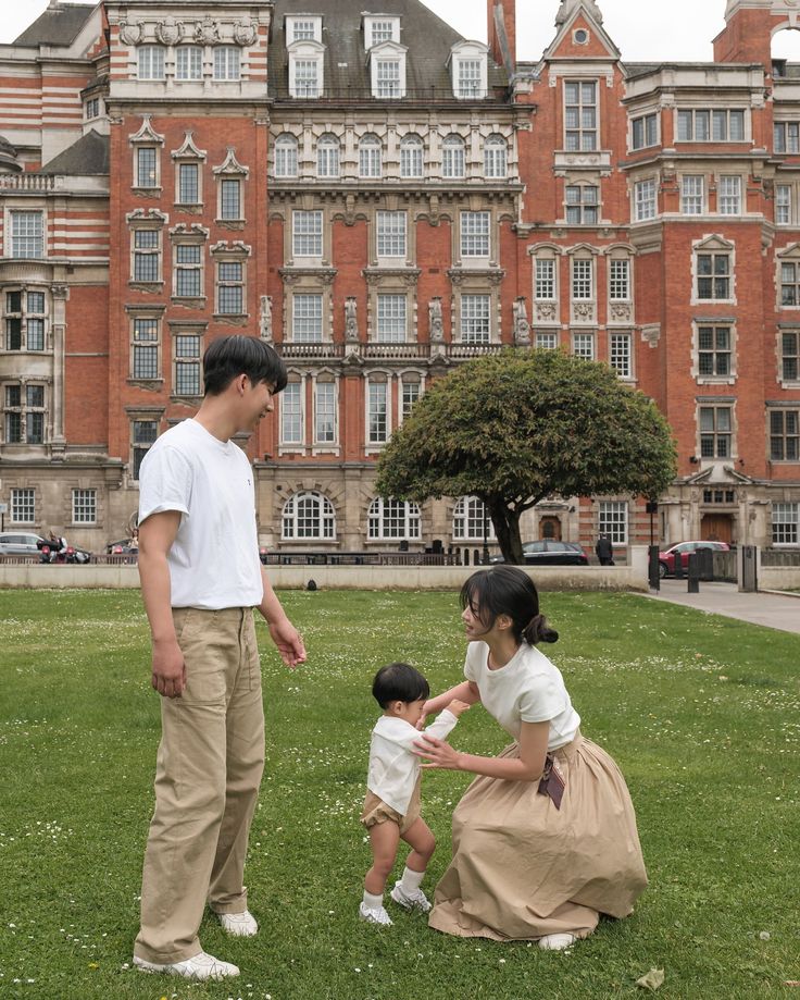 "Bố sinh ra tôi đã là tội ác rồi": Câu chuyện của những người trẻ sợ hôn nhân và nỗi đau của sự tỉnh táo trong thời đại đầy áp lực- Ảnh 3.