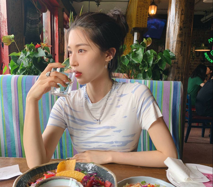 Không Phải Nước Để Qua Đêm Hay Đun Sôi Nhiều Lần, Đây Mới Là 2 Loại Nước 