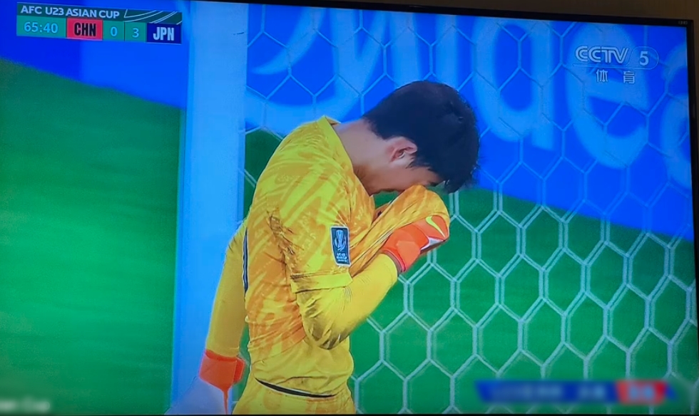 Li Hao - siêu thủ môn Trung Quốc khóc, lên tiếng xin lỗi lúc 4h sáng- Ảnh 5.