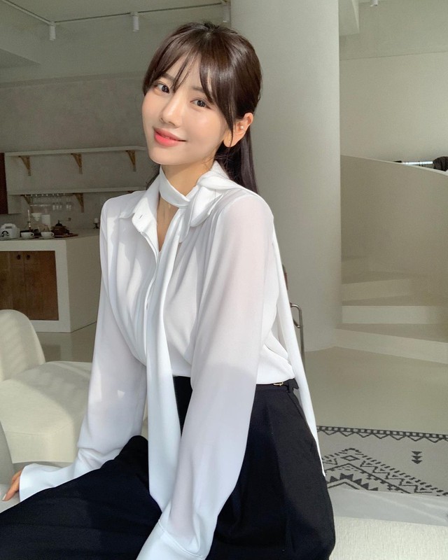 Bị hỏi khó "Khi nào 1 + 1 = 1?", nữ sinh đáp 1 câu khiến HR gật đầu, nhận việc ngay lập tức!- Ảnh 1.