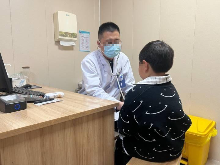 Kỳ Lạ Bé 8 Tuổi Phát Hiện Ung Thư Phổi Khi Khám Định Kỳ, Nhưng Bác Sĩ Nói: Kỳ Lạ Bé 8 Tuổi Phát Hiện Ung Thư Phổi Khi Khám Định Kỳ, Nhưng Bác Sĩ Nói: