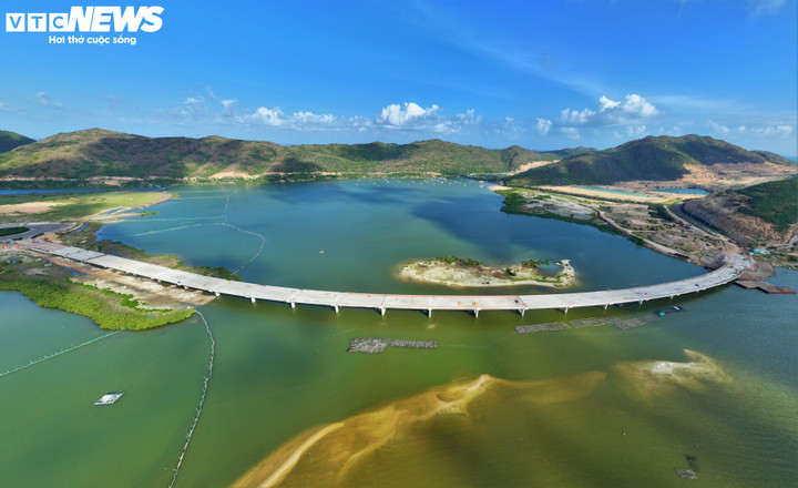 Cầu vượt biển Hải Giang 500 tỷ đồng sắp khánh thành tại Gia Lai , kết nối Quy Nhơn - Ảnh 8.