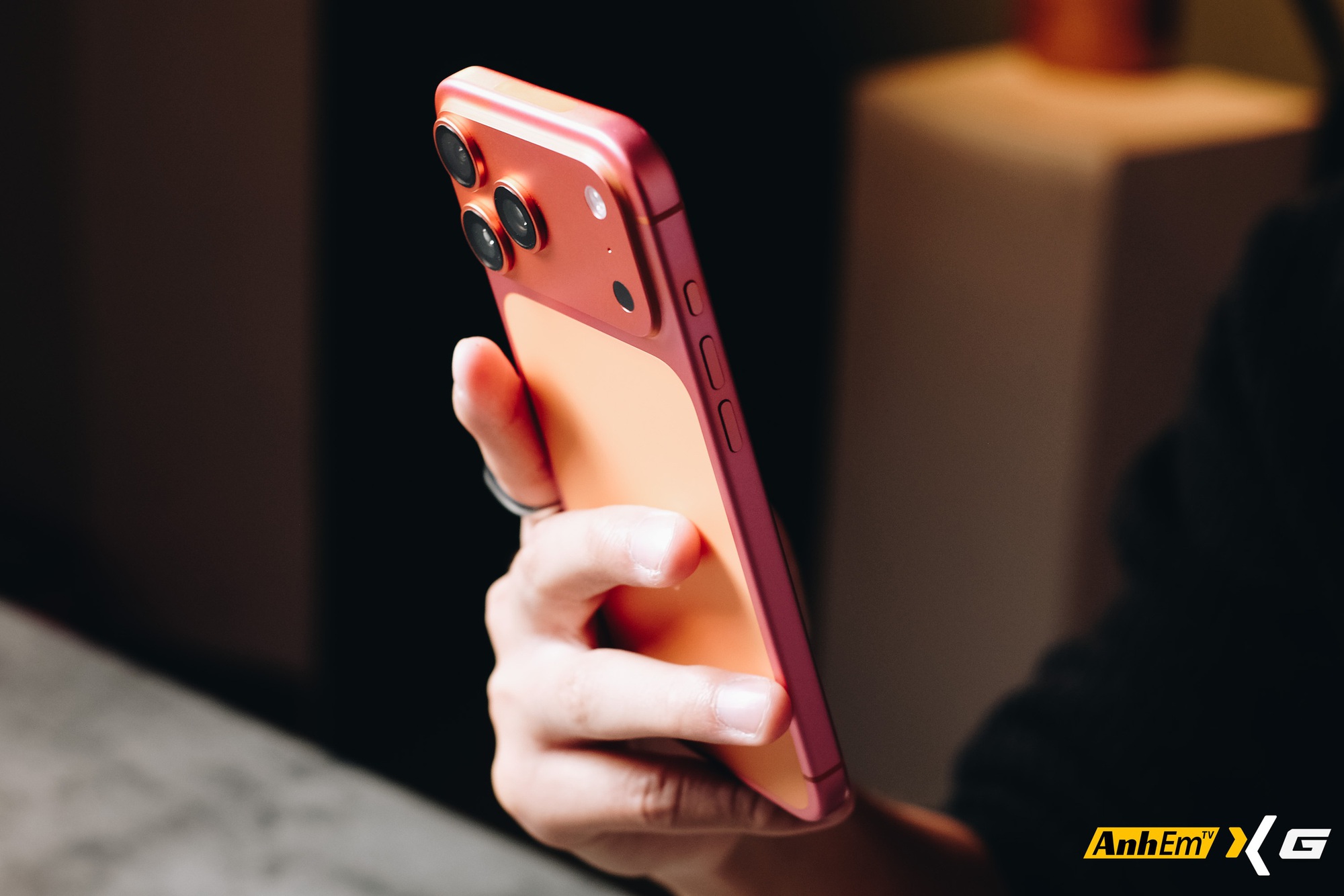 IPhone 17 Pro Max đổi màu cam sang hồng xuất hiện tại Việt Nam , sự thật bất ngờ - Ảnh 9.