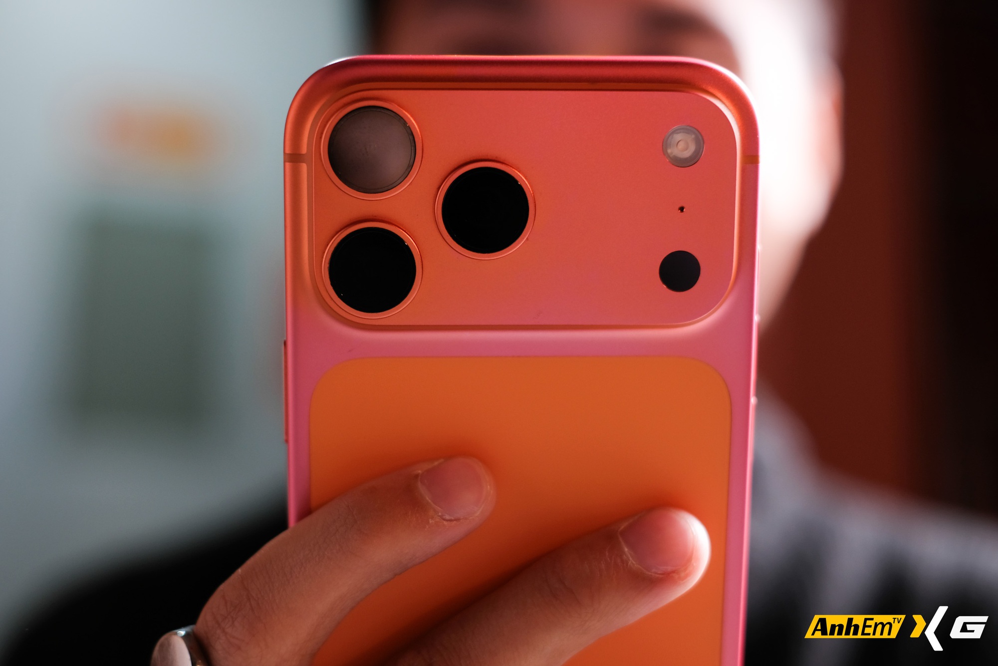 IPhone 17 Pro Max đổi màu cam sang hồng xuất hiện tại Việt Nam , sự thật bất ngờ - Ảnh 12.