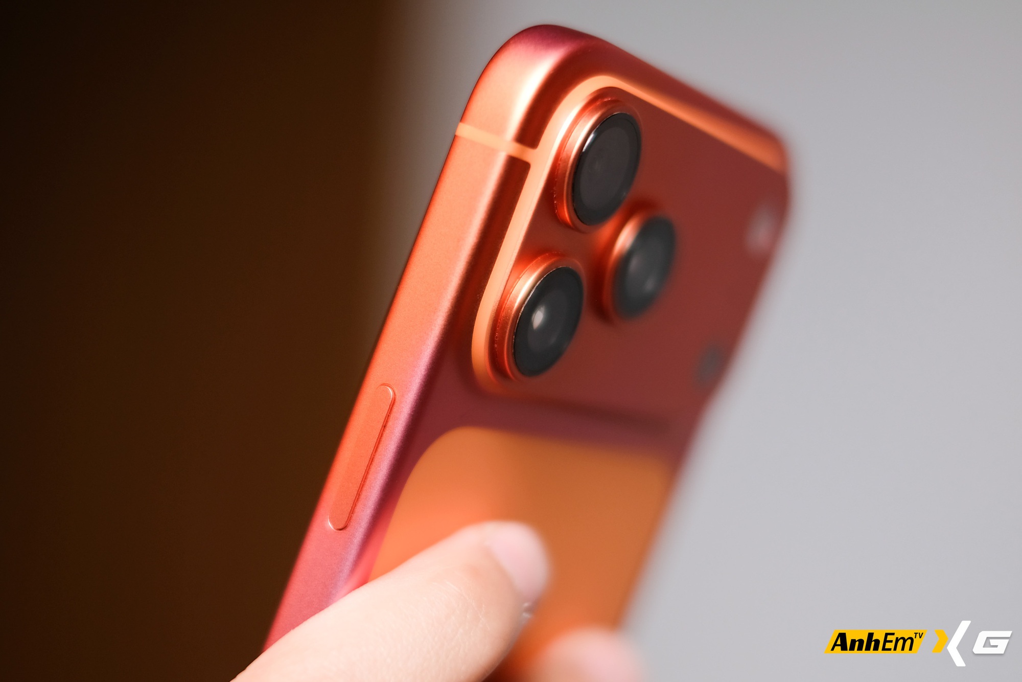 IPhone 17 Pro Max đổi màu cam sang hồng xuất hiện tại Việt Nam , sự thật bất ngờ - Ảnh 13.