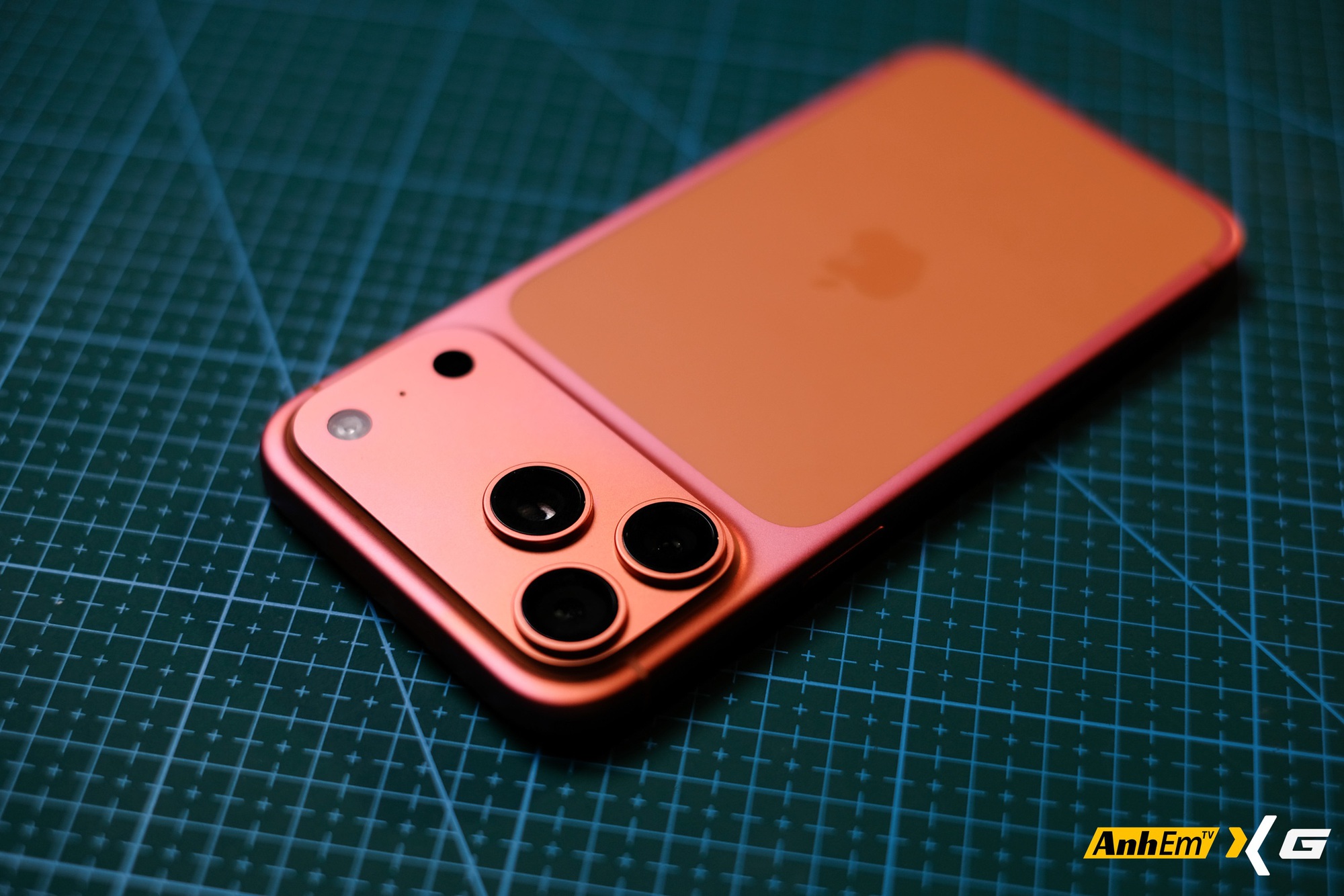 IPhone 17 Pro Max đổi màu cam sang hồng xuất hiện tại Việt Nam , sự thật bất ngờ - Ảnh 7.