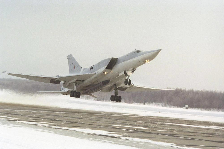 Kyiv hứng chịu thiệt hại nặng nề bởi t&ecirc;n lửa Kh - 22 Lần đầu từ năm 2022 - Ảnh 2.