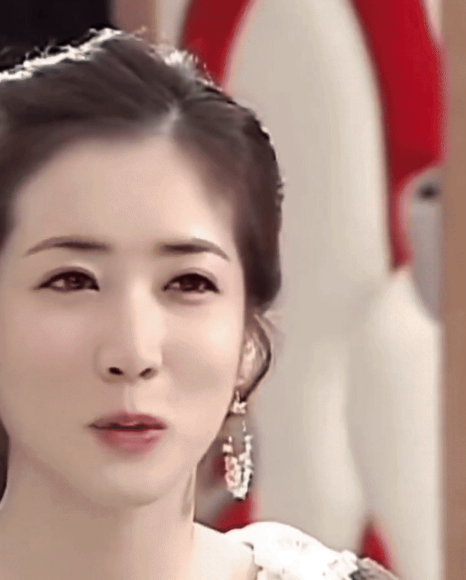 “Công chúa nổi tiếng” đẹp tới nỗi được toàn dân bao dung, nhan sắc tuổi 44 gây nhiều tiếc nuối- Ảnh 5.