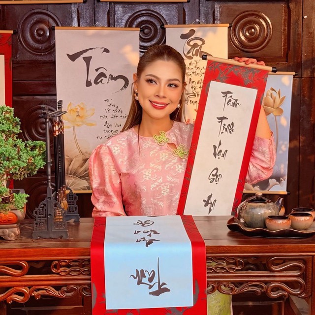 Thảm hoạ nhạc Tết mới: 2 ngôi sao đình đám một thời bị chê sến súa, nhạc như “hàng tồn kho” từ những năm 2000- Ảnh 3.