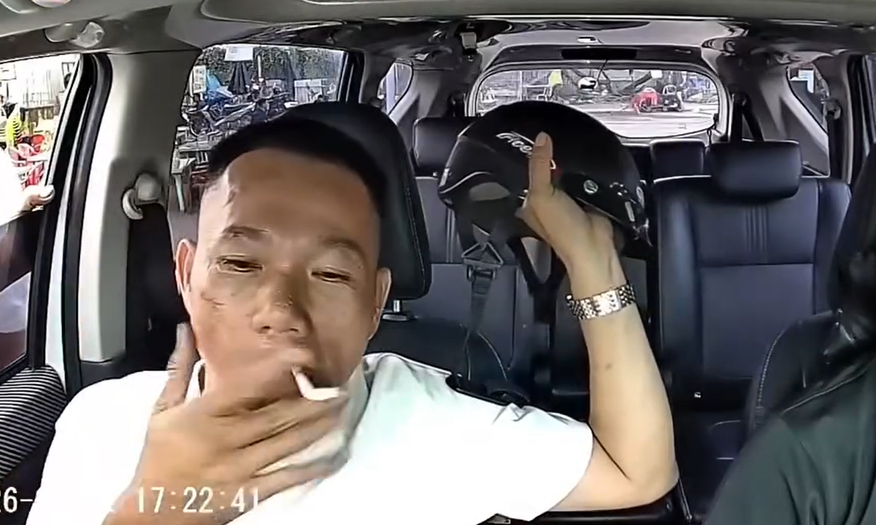 Kẻ đ&aacute;nh t&agrave;i xế xe c&ocirc;ng nghệ chỉ v&igrave; điếu thuốc l&aacute; đ&atilde; tr&igrave;nh diện - Ảnh 1.