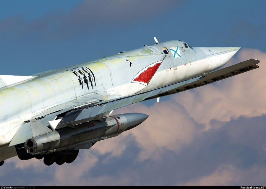 Kyiv hứng chịu thiệt hại nặng nề bởi t&ecirc;n lửa Kh - 22 Lần đầu từ năm 2022 - Ảnh 1.