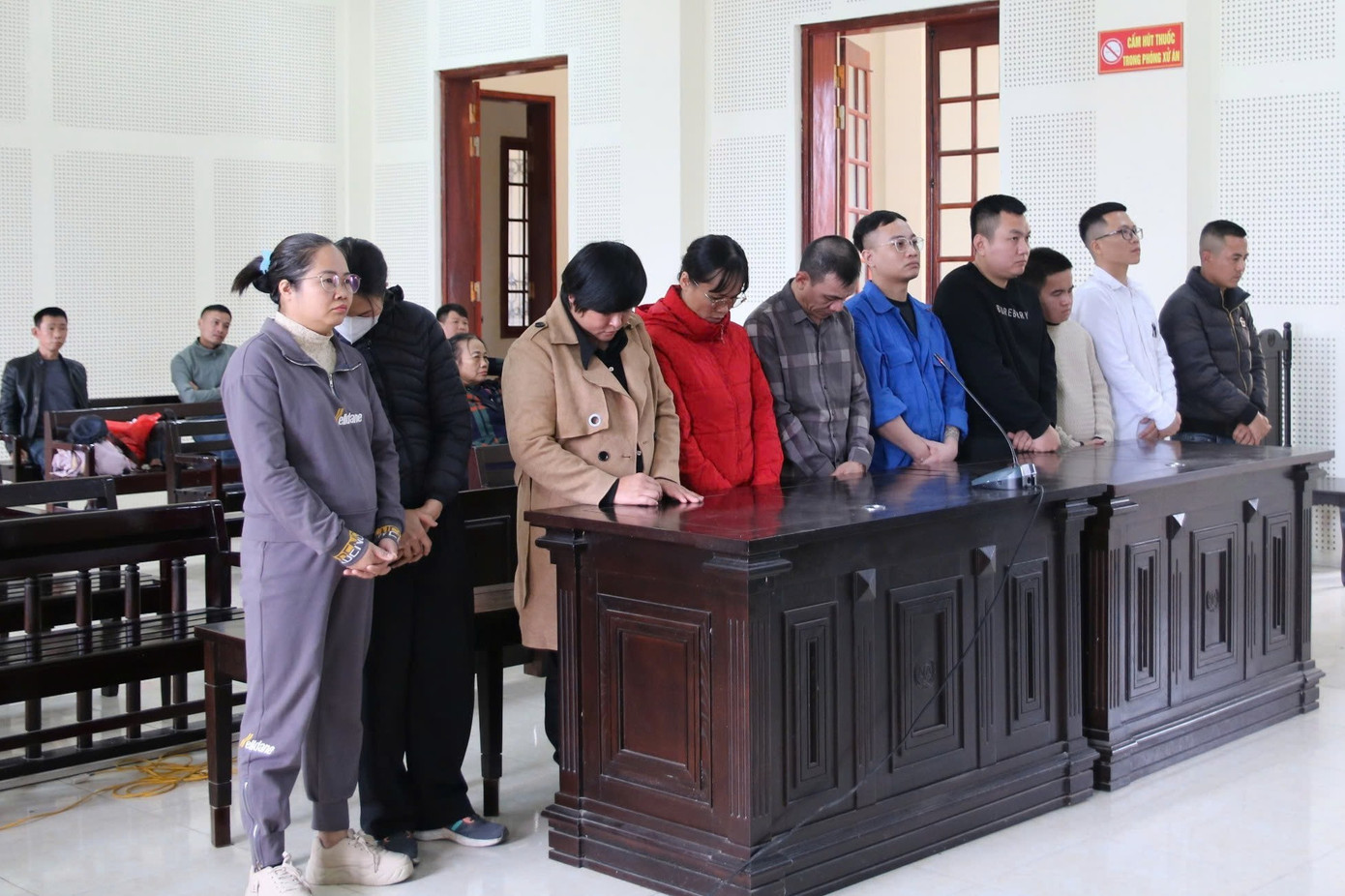 B&oacute;c trần đường d&acirc;y tẩy trắng tiền lừa đảo từ Campuchia v&agrave; những hệ lụy ph&aacute;p luật - Ảnh 1.