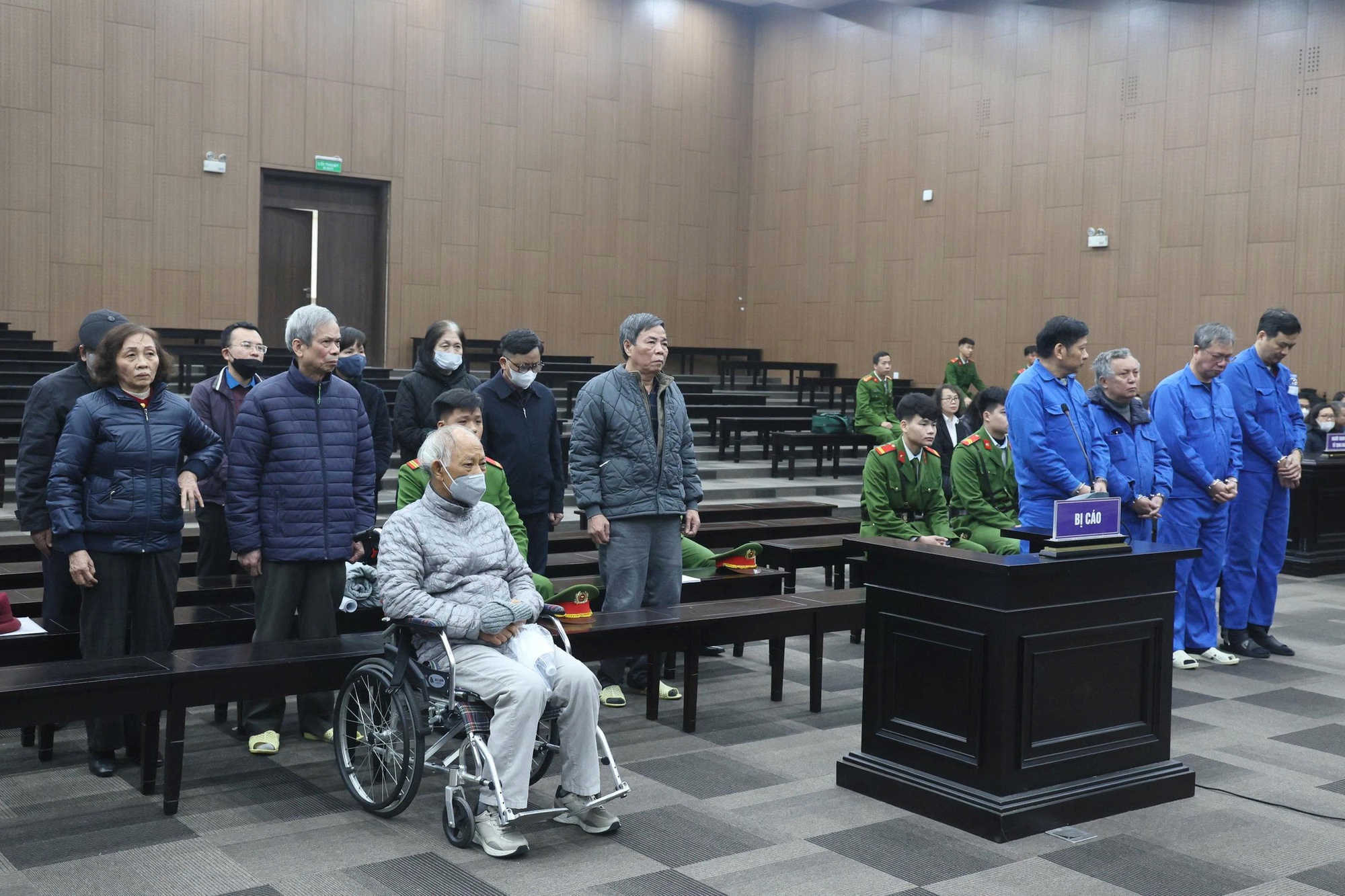 Cựu tổng gi&aacute;m đốc VICEM: Nhận qu&agrave; Tết hơn 100 triệu đồng nhưng "kh&ocirc;ng bất ngờ" - Ảnh 1.