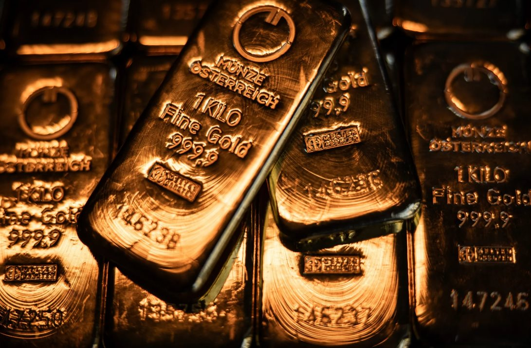 Sáng 26/1: Giá vàng chính thức vượt 5.000 USD, mọi dự báo trở nên lỗi thời - Ảnh 1.