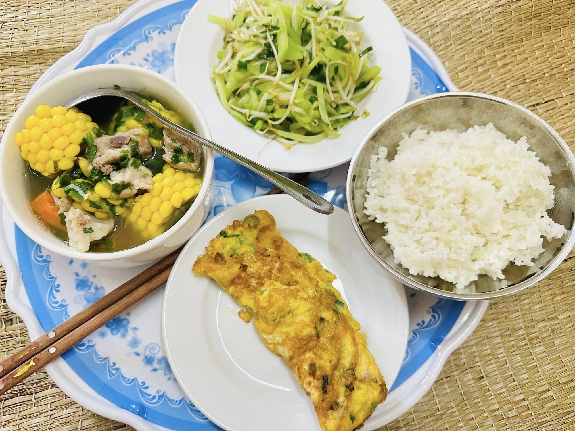 Thực đơn cơm cữ giúp mẹ bỉm hút đều 2 lít sữa mỗi ngày: Những mâm cơm giản dị nhưng "đỉnh cao" dinh dưỡng của mẹ Hà Tĩnh- Ảnh 12.