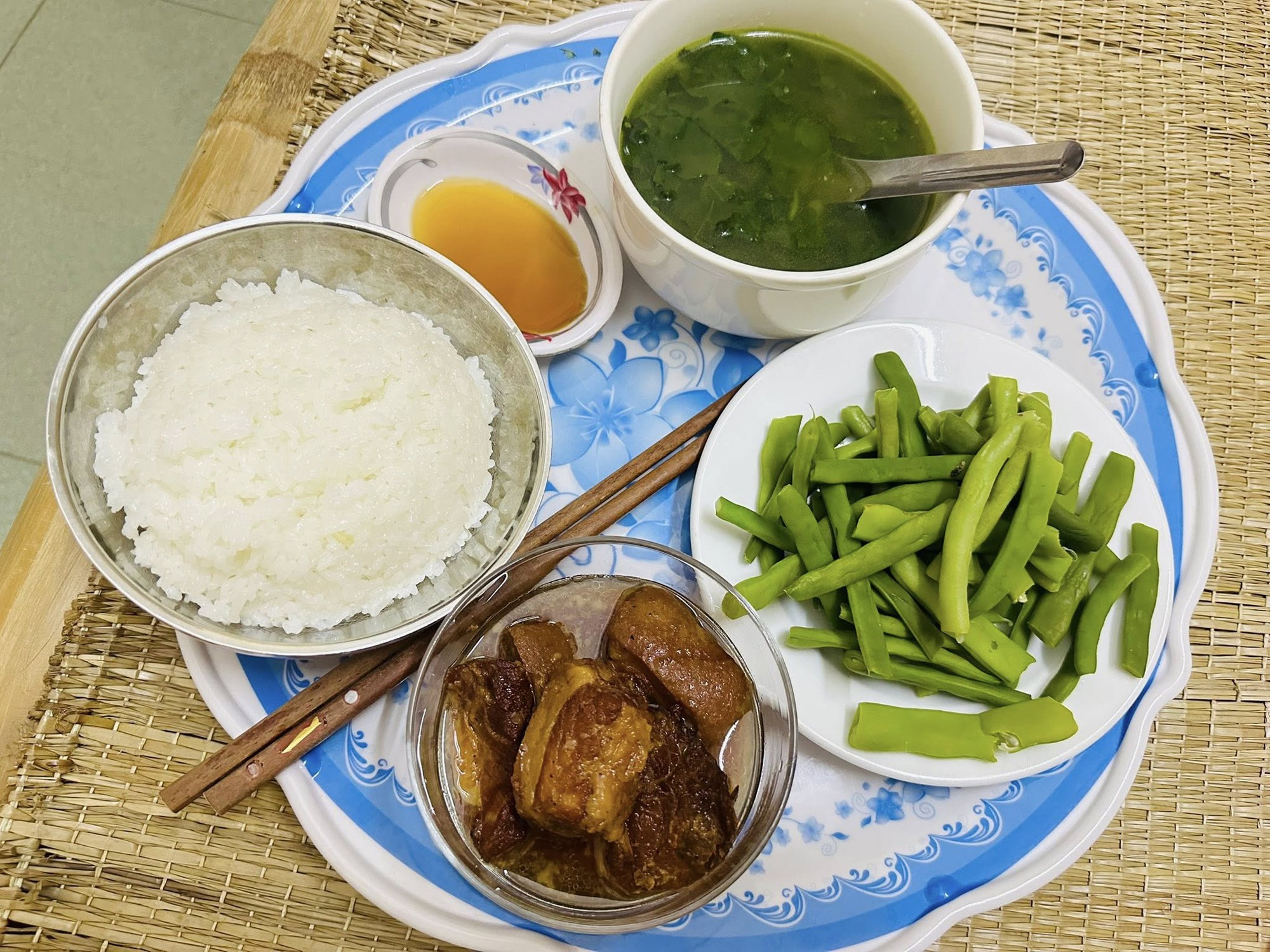 Thực đơn cơm cữ giúp mẹ bỉm hút đều 2 lít sữa mỗi ngày: Những mâm cơm giản dị nhưng "đỉnh cao" dinh dưỡng của mẹ Hà Tĩnh- Ảnh 10.