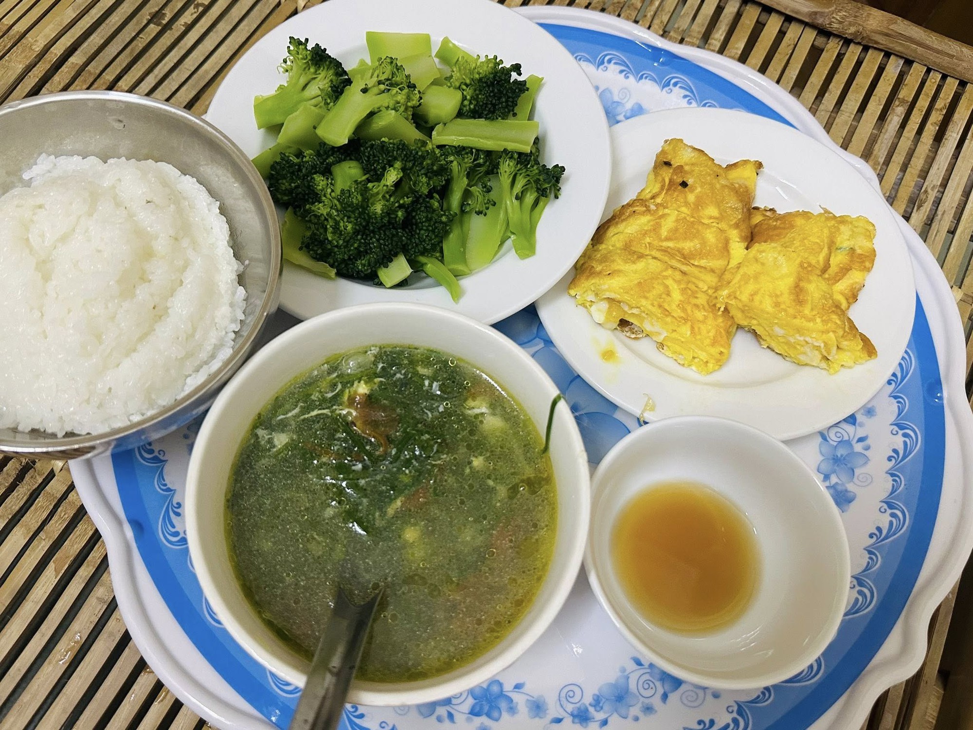 Thực đơn cơm cữ giúp mẹ bỉm hút đều 2 lít sữa mỗi ngày: Những mâm cơm giản dị nhưng "đỉnh cao" dinh dưỡng của mẹ Hà Tĩnh- Ảnh 18.