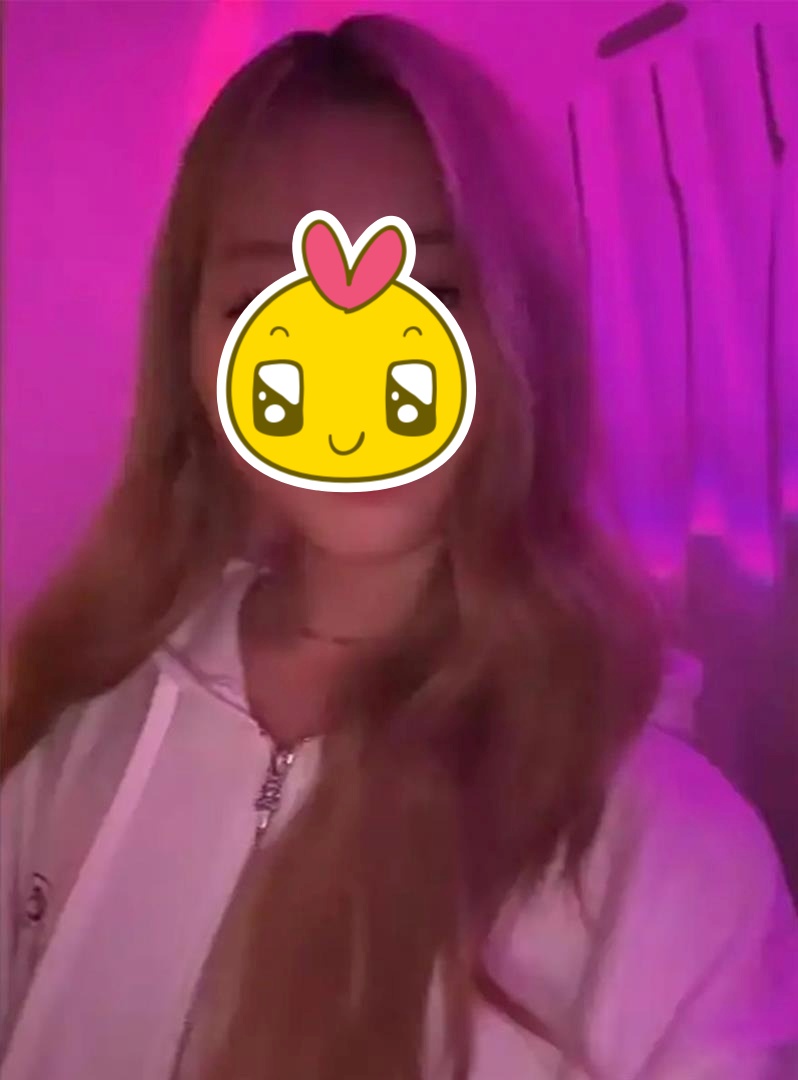 Con gái 16 tuổi của Triệu Vy làm sao thế này?- Ảnh 1.